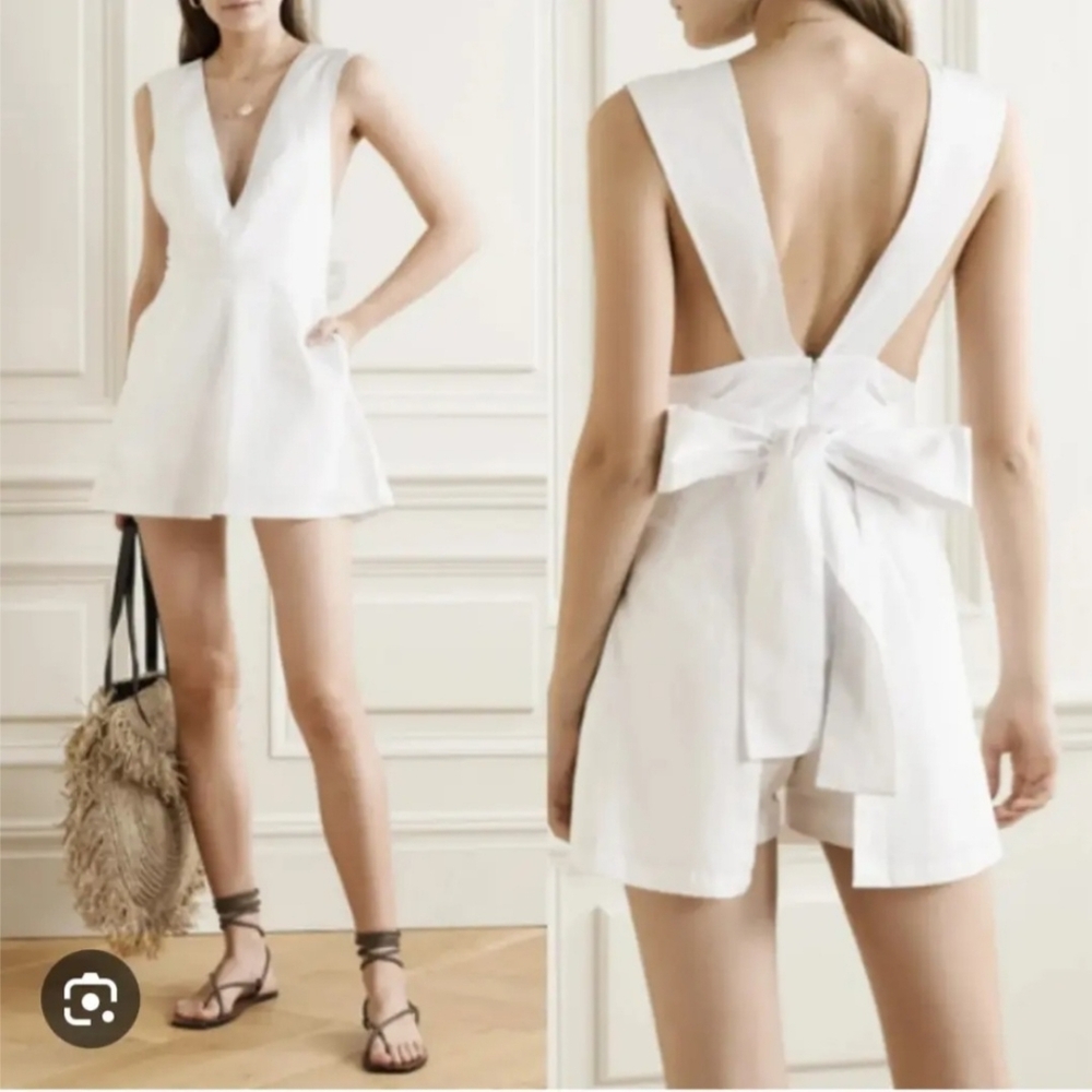 Kalita RomperWhiteSleeveless with V-NeckConcealed Zip Closure Size:XS